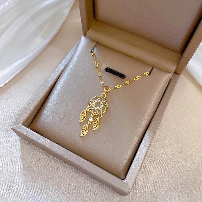 Златно дамско колие капан за сънища. Обява номер 90