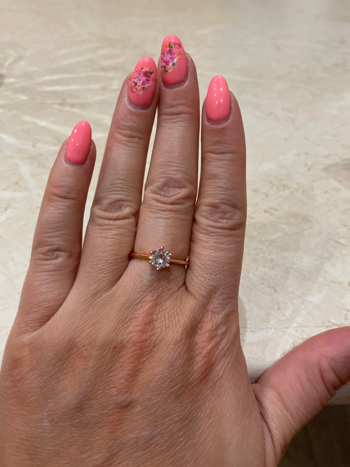 Дамски годежен пръстен от медицинско злато