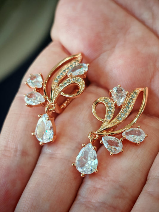 Златни дамски обеци орхидея. Печат 585