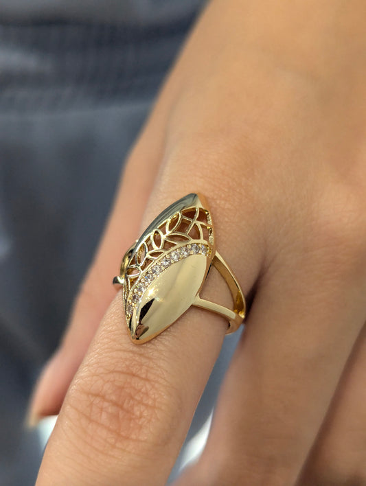 Златен Италиански дамски пръстен тип листо