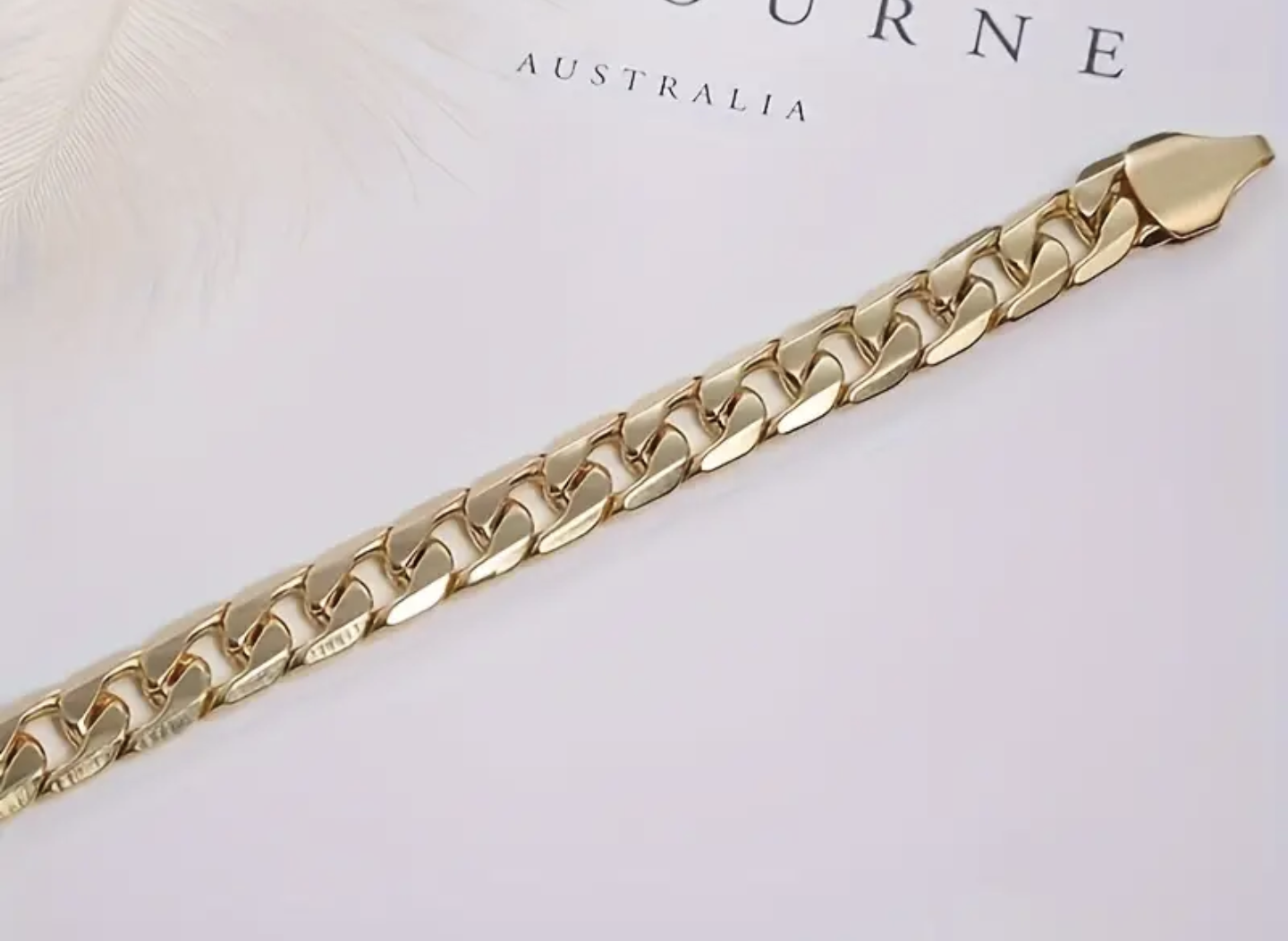 Златна масивна гривна унисекс