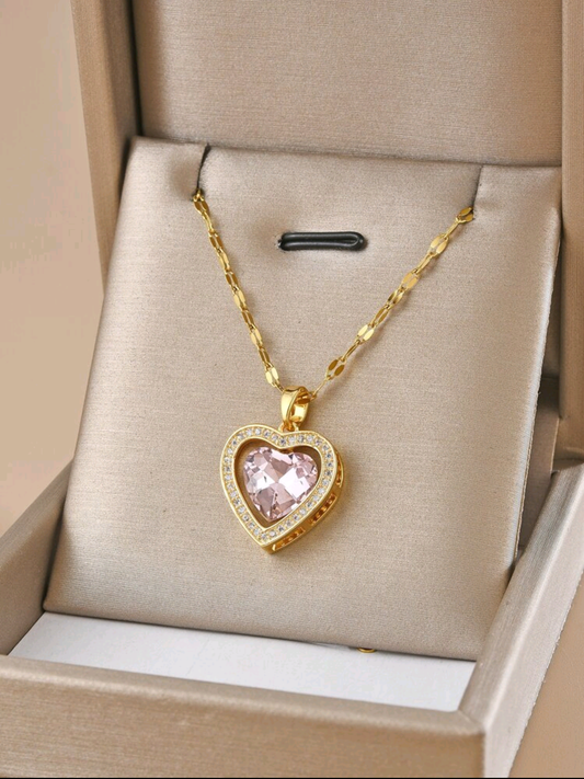 Златно дамско колие с висулка сърце