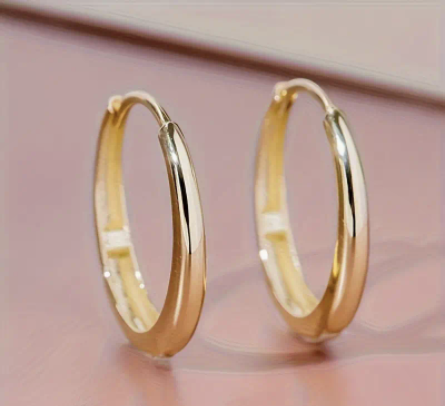 Златни класически обеци от Медицинско злато