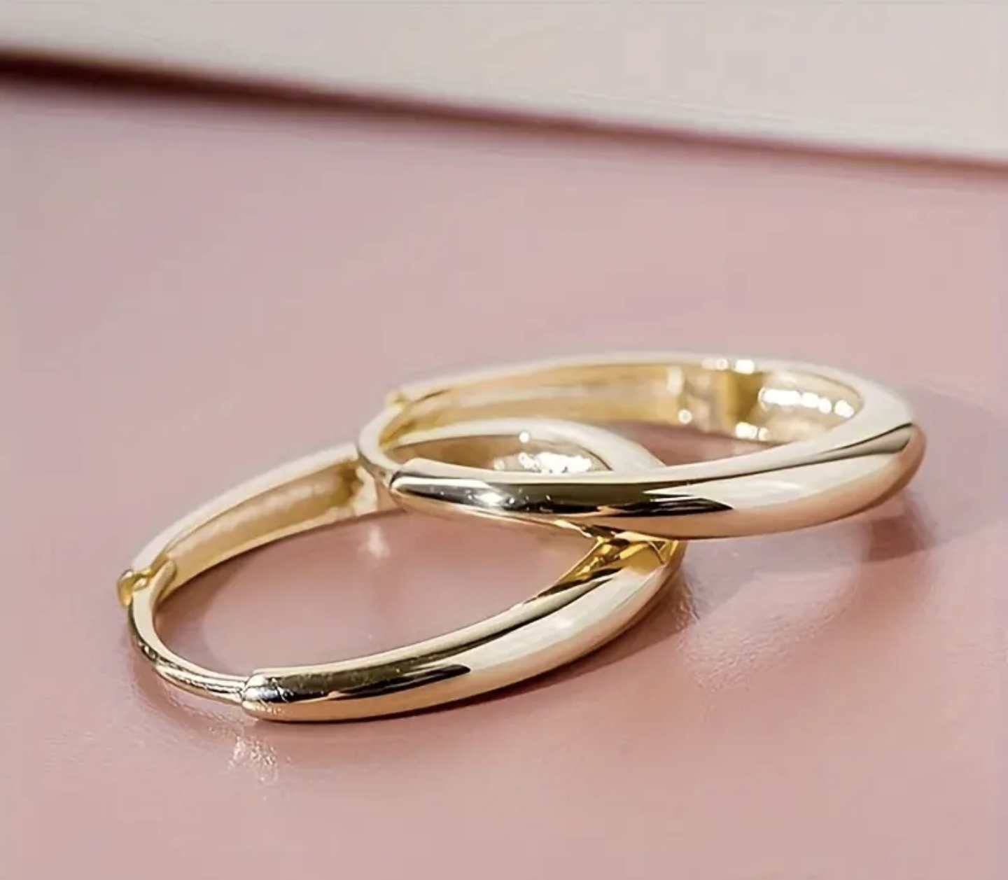 Златни класически обеци от Медицинско злато