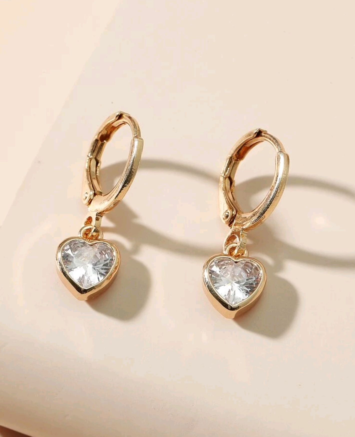 Златни детски дамски обеци сърца