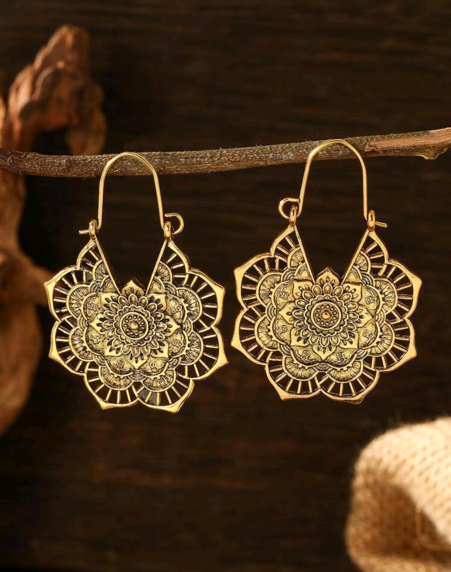 Златни тракийски дамски обеци