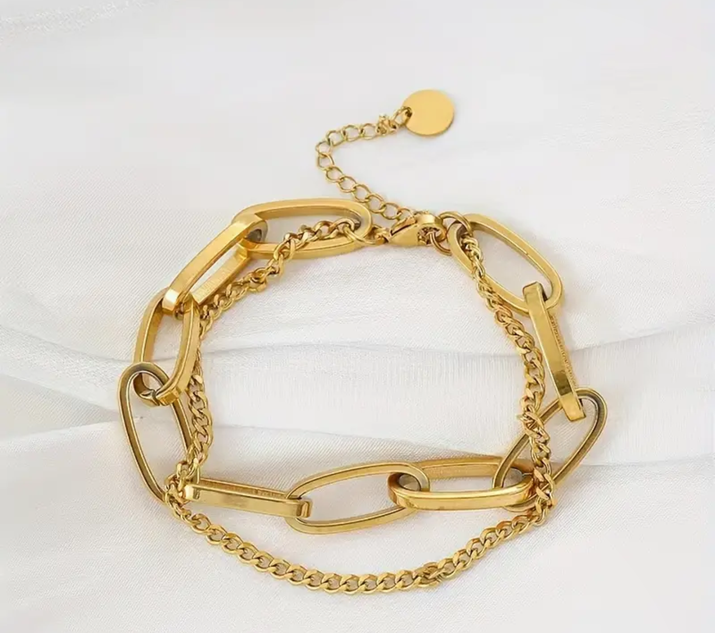 Уникална дамска гривна от медицинско злато