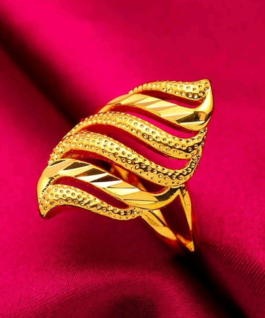 Златен дамски пръстен универсален размер