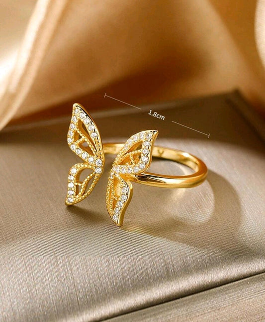 Златен дамски пръстен пеперуда