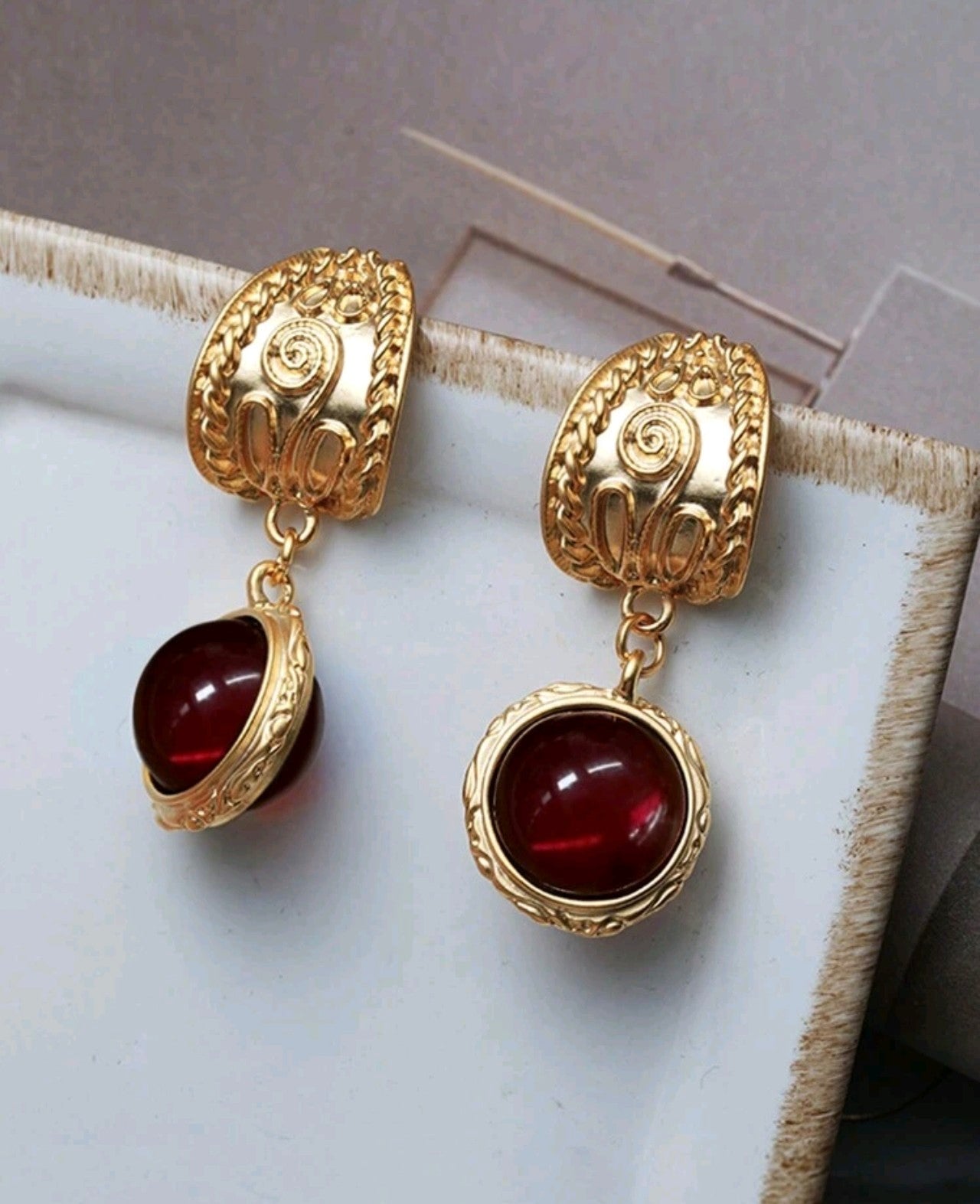 Масивни златни дамски обеци модел Клеопатра!