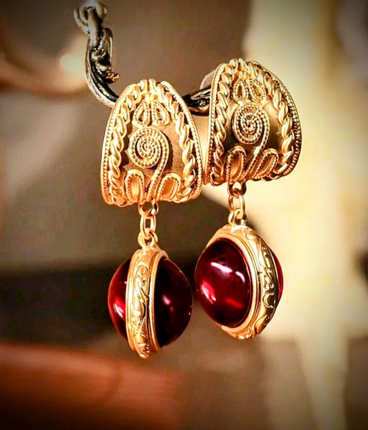 Масивни златни дамски обеци модел Клеопатра!