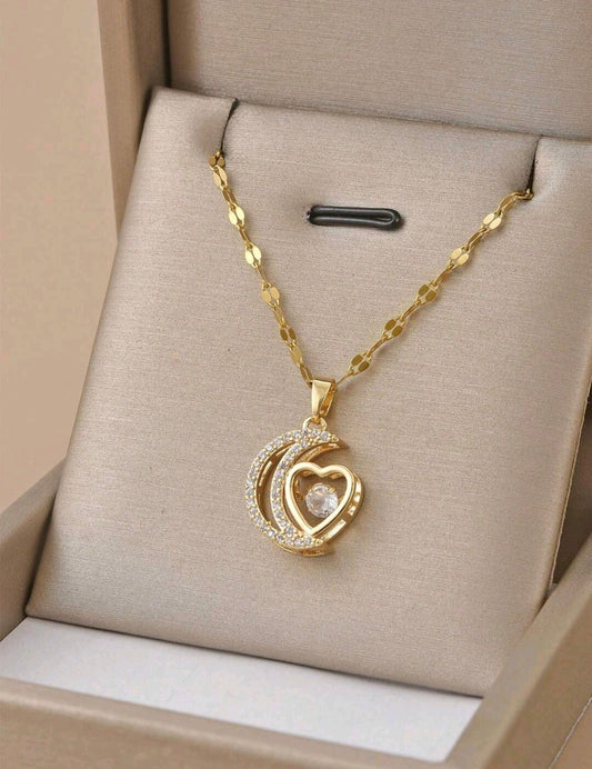 Златно дамско колие луна със сърчице. Обява номер 20