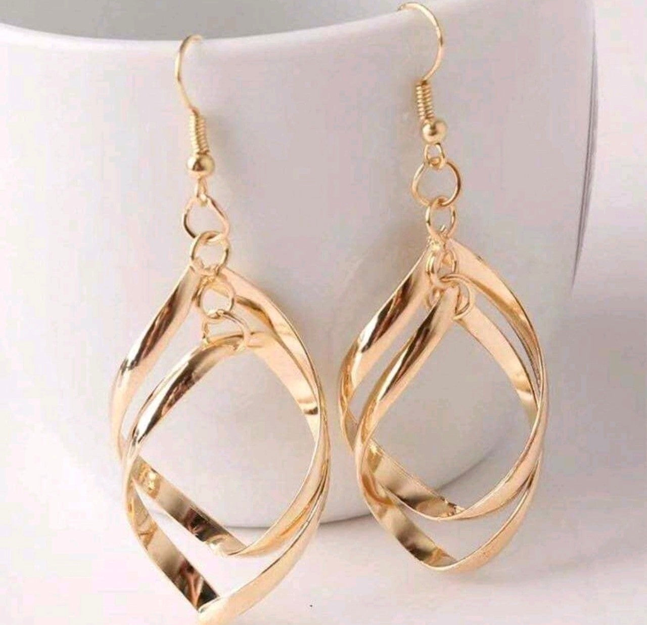 Златни дамски обеци от медицинско злато. Обява номер 21