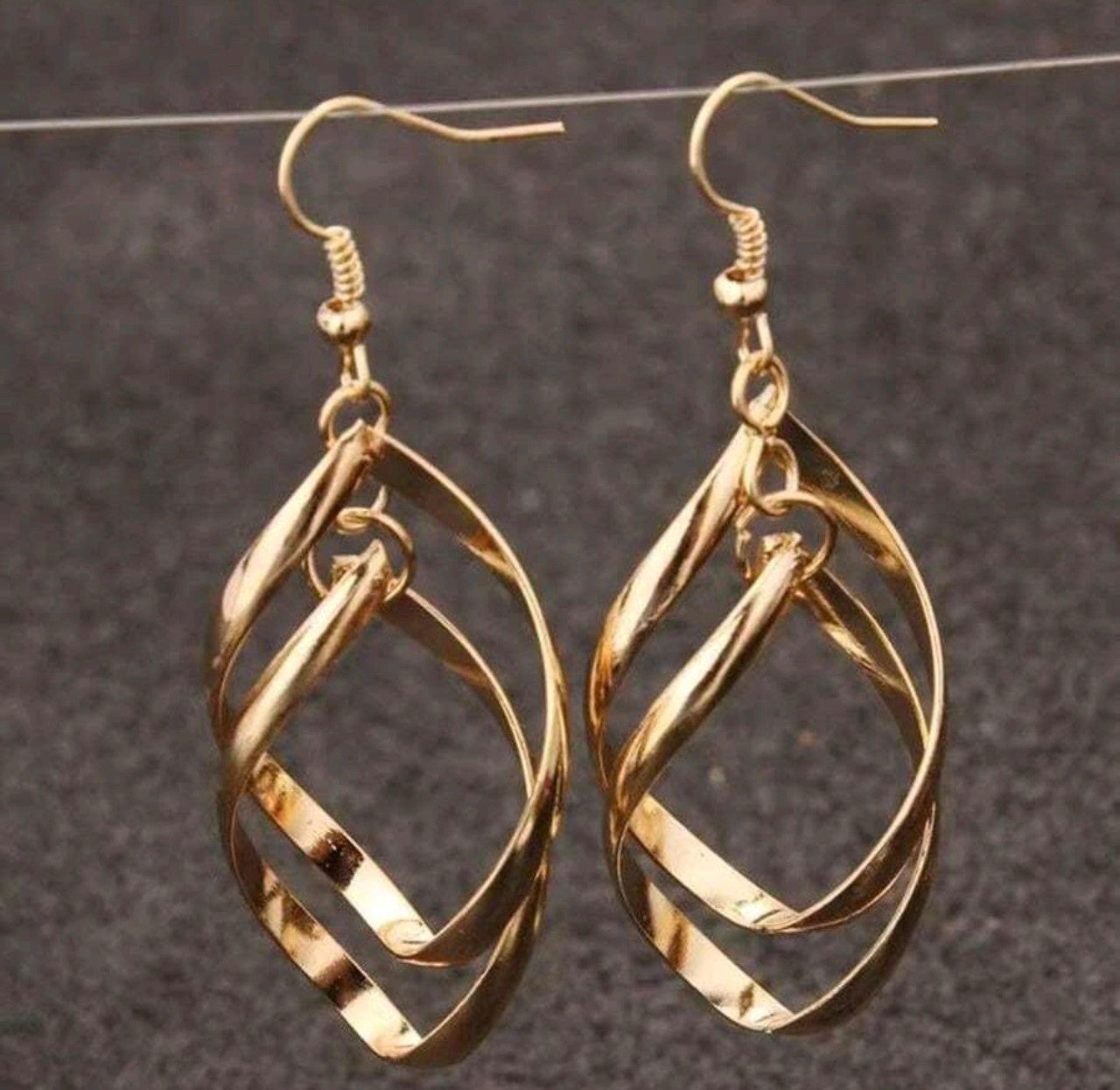 Златни дамски обеци от медицинско злато. Обява номер 21