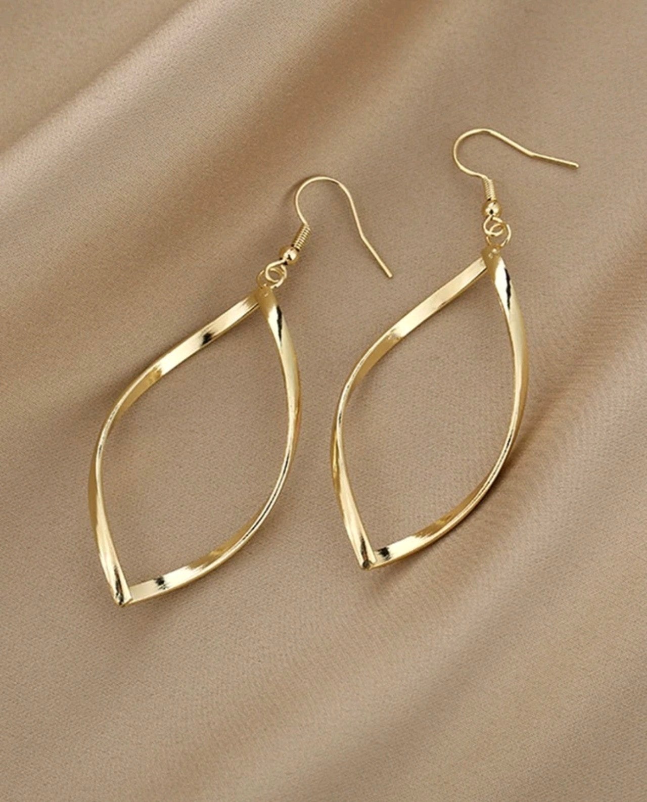 Златни дамски обеци от медицинско злато щ. Обява номер 22