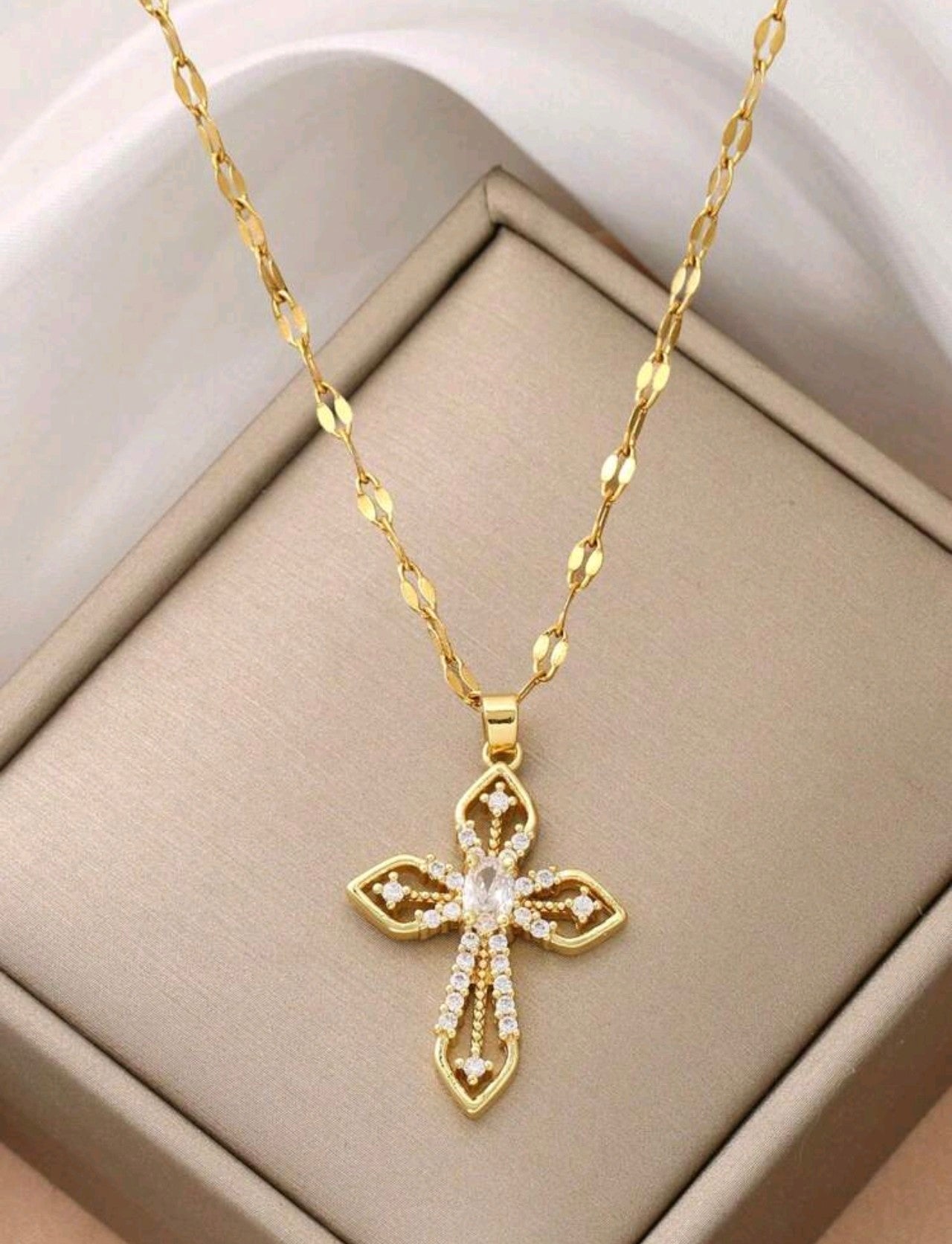 Златно ланче с кръстче обява номер 44