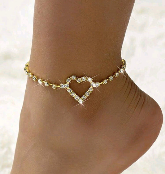 Златна дамска гривна за крак (глезен) със сърчице. Обява номер 76