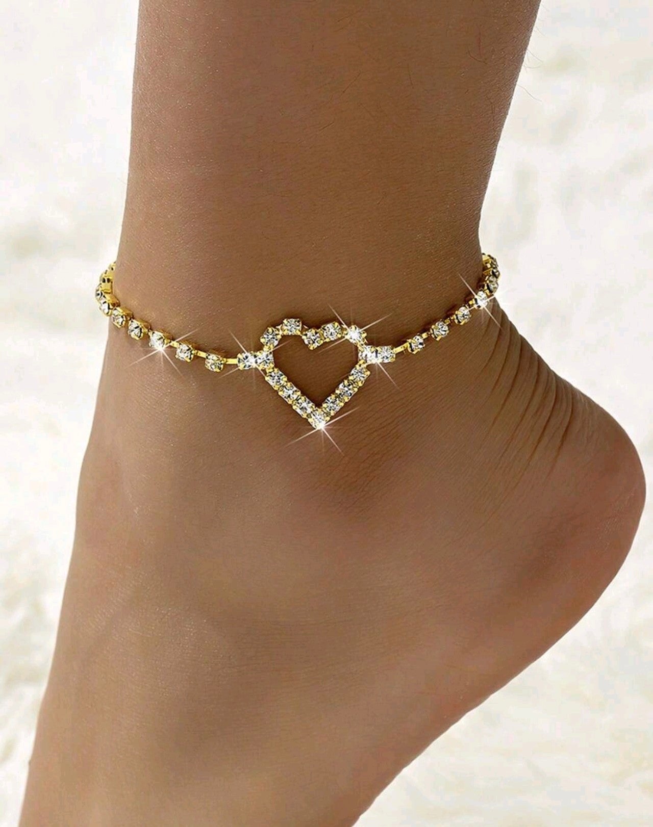 Златна дамска гривна за крак (глезен) със сърчице. Обява номер 76