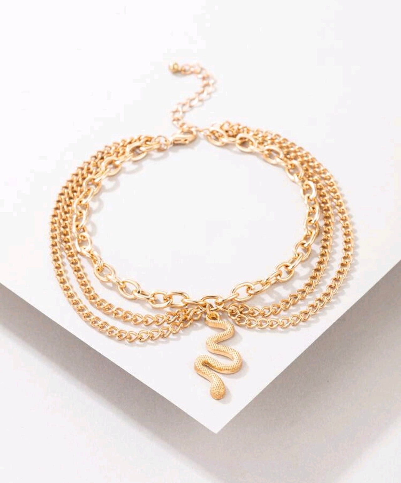 Златна дамска гривна за крак(глезен) със змия. Обява номер 77