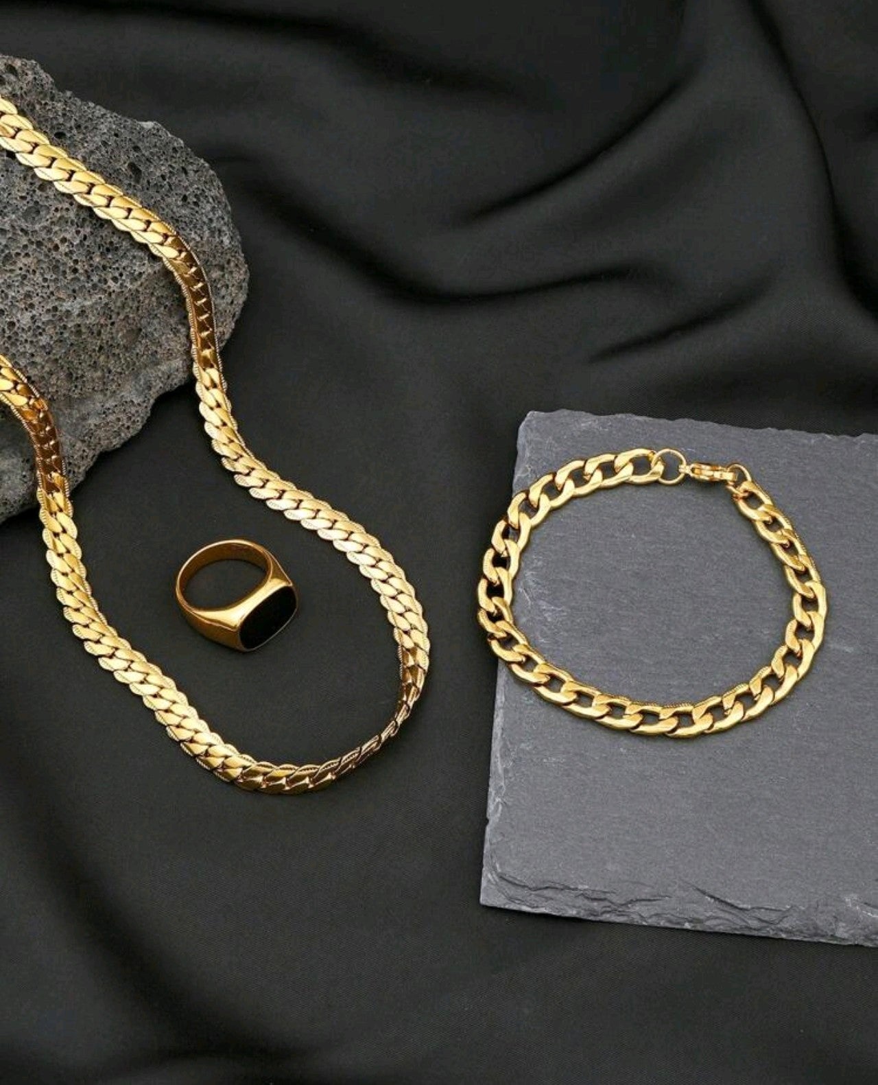 Златен комплект пръстен гривна и ланец от медицинско злато. Обява номер 101