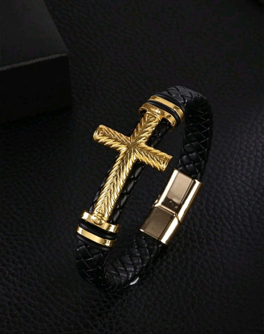 Модерна гривна унисекс с кръстче смесица от кожа и медицинско злато. Обява номер 19