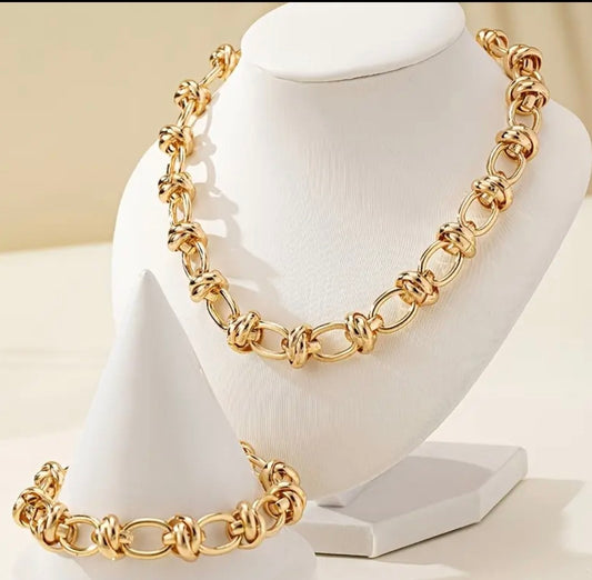 Златен дамски комплект ланец и гривна изработени от медицинско злато. Обява 209