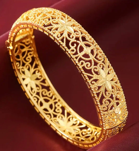 Голяма златна дамска гривна 27. 3гр гр