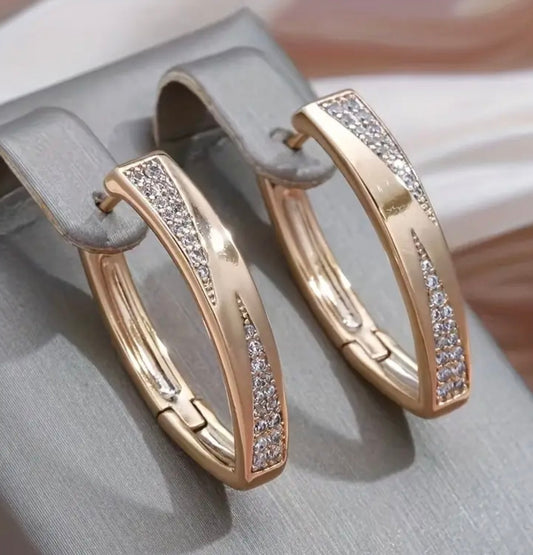 Златни дамски обеци с цирконии обява номер 71