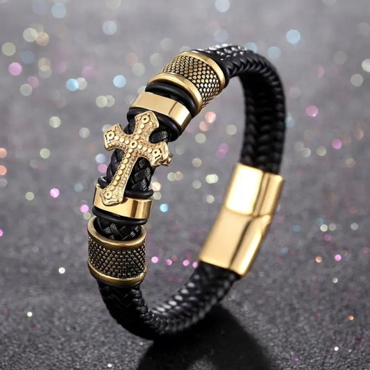 Гривна с кръст изработена от медицинско злато и кожа