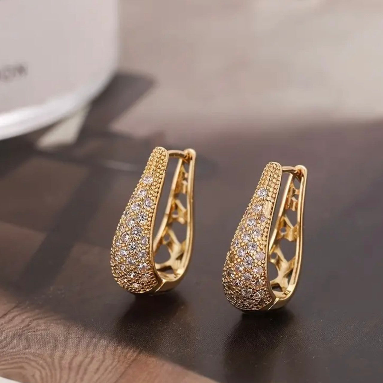 Златни дамски обеци кошнички. Обява номер 77