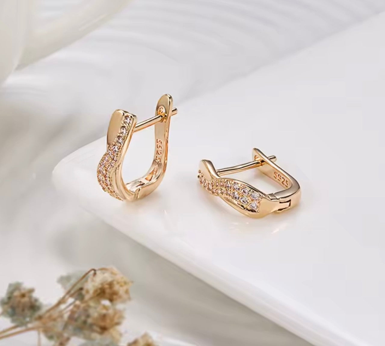 Златни дамски обеци с печат 585. Обява номер 60