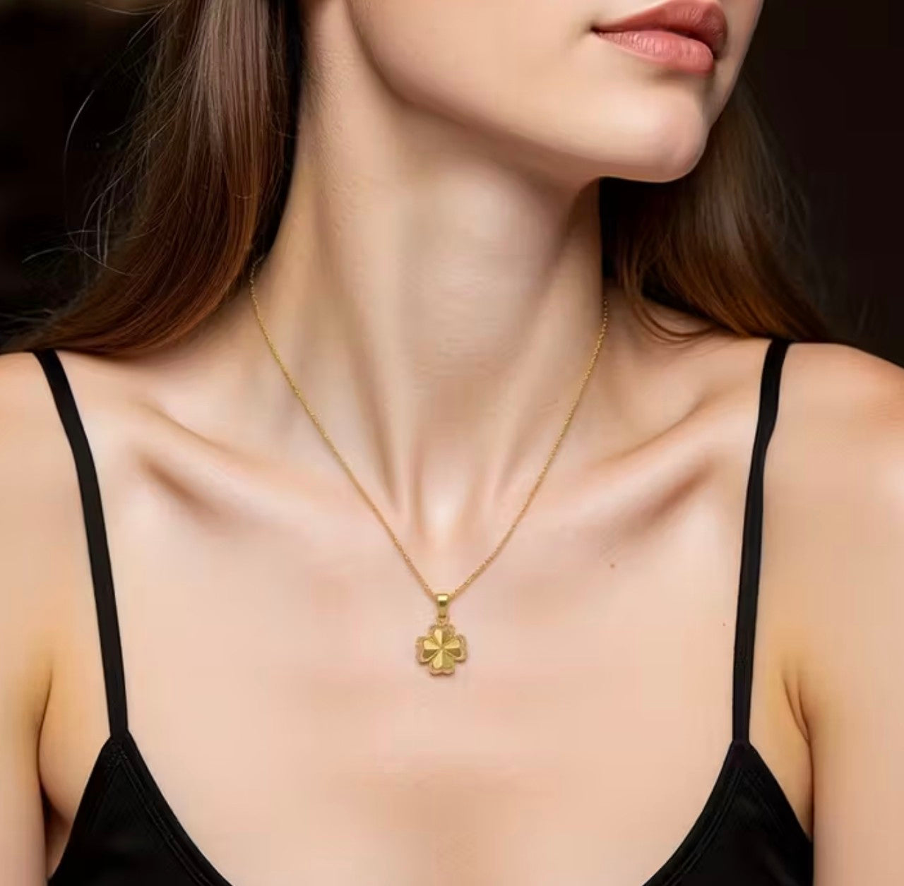 Златно дамско колие детелинка първи модел