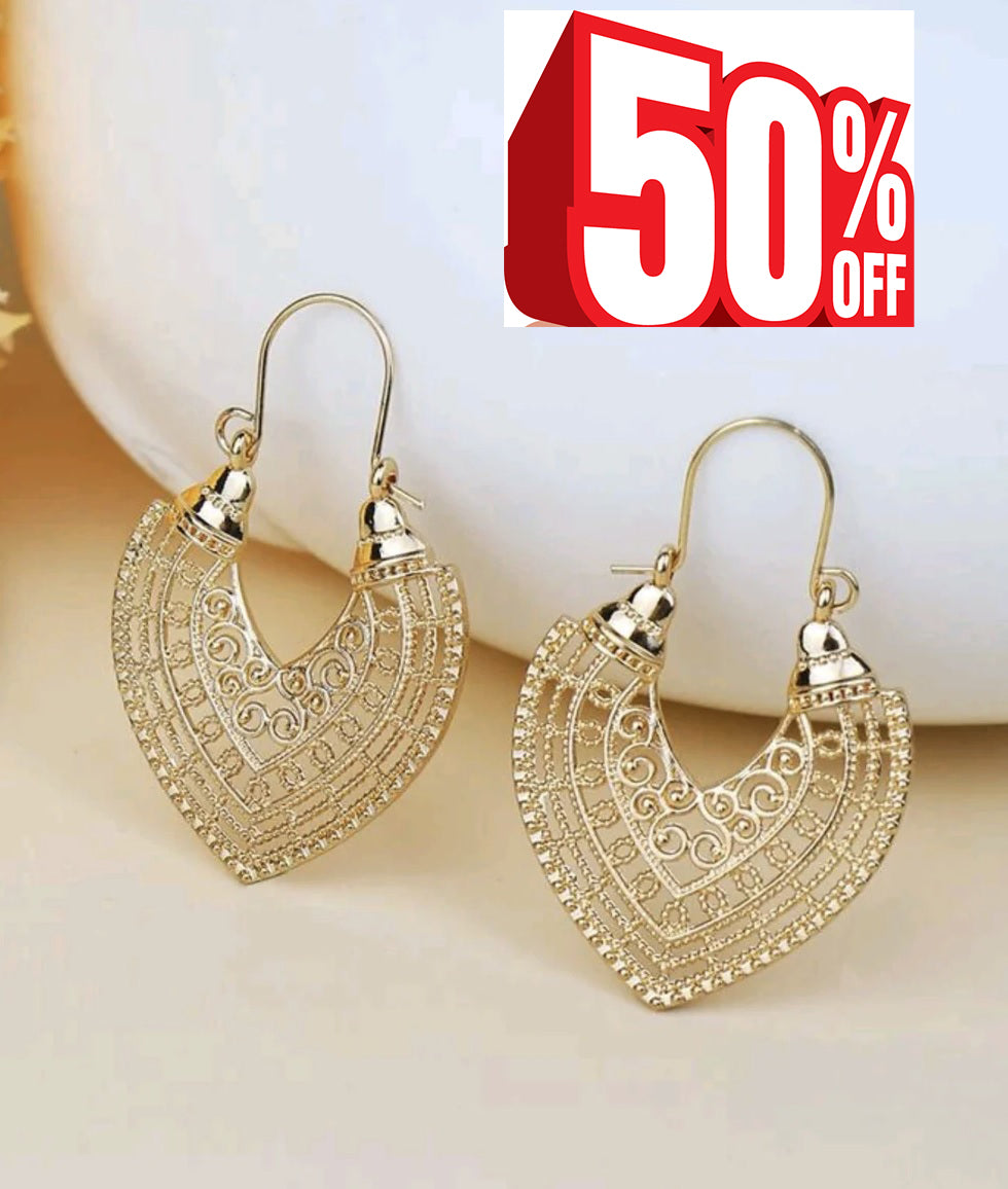 Нежни златни дамски обеци от медицинско злато