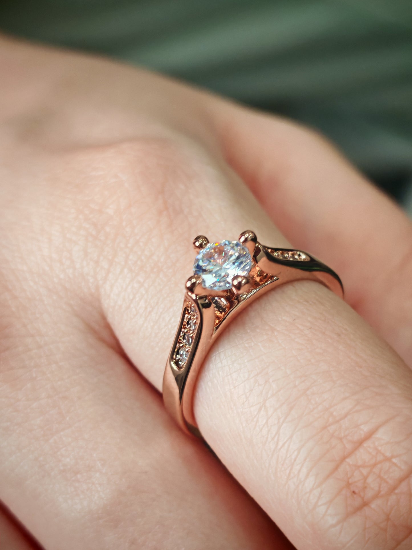 Златен дамски пръстен корона . обява номер 44