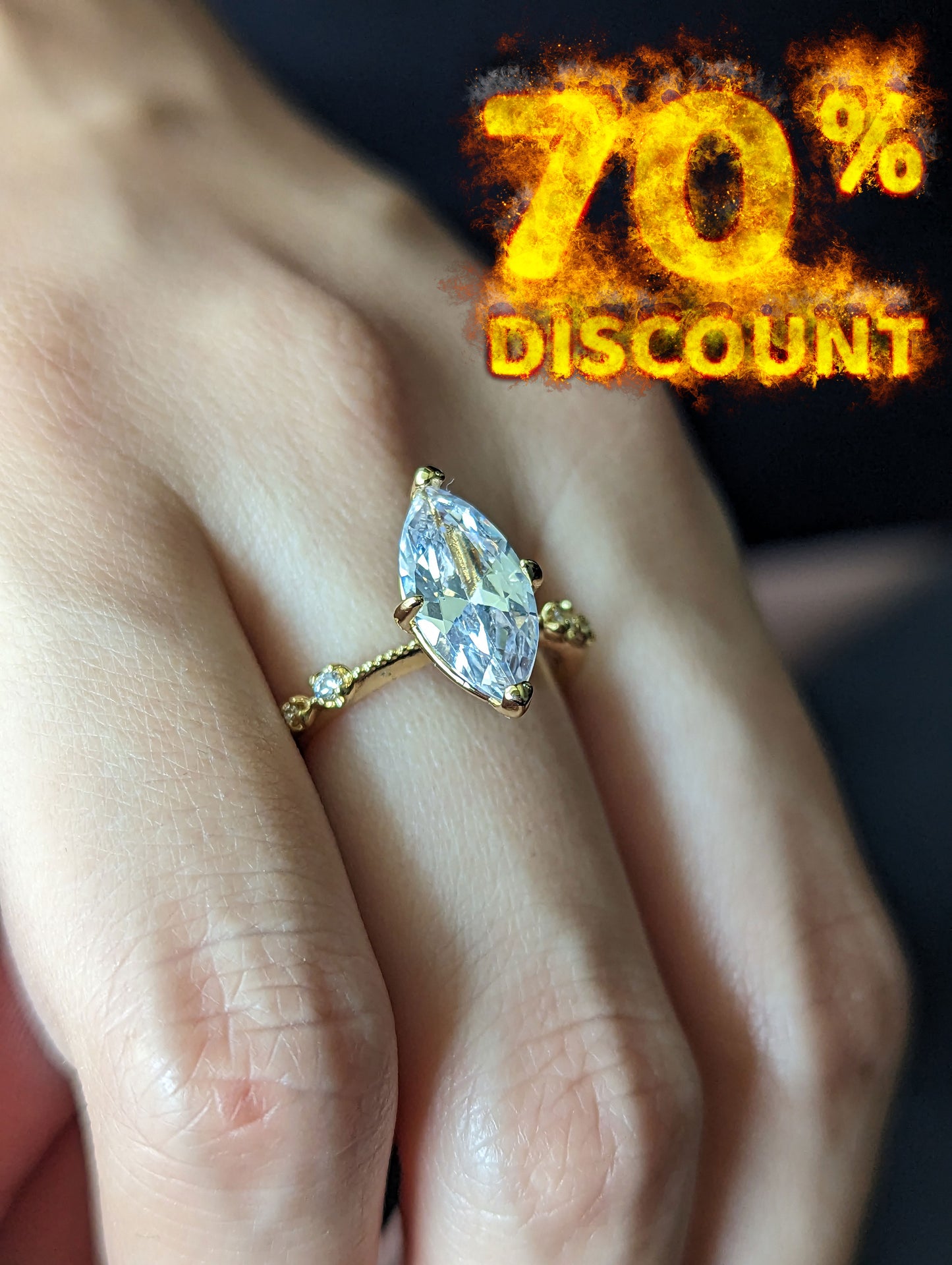 Промо намаление дамски пръстен сълза с огромен красив 4 CRT камък.