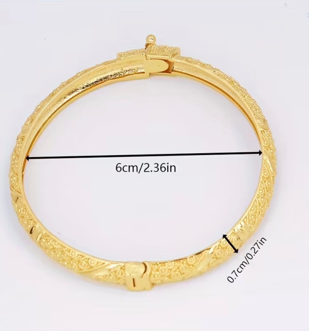 Златна дамска твърда гривна топ качество! Обява номер 188