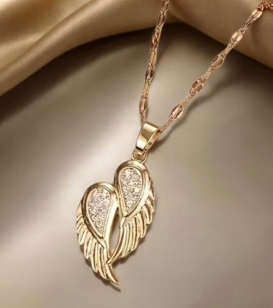 Златно дамско колие ангелски крила