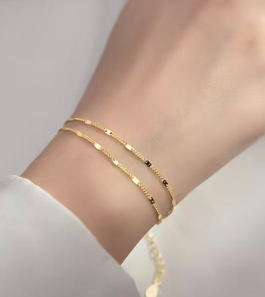 Нежна двойна златна дамска гривна Обява номер 151