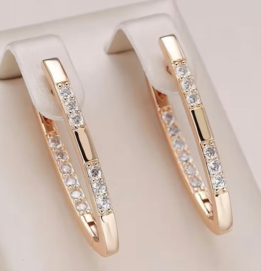 Златни дамски обеци модел фиба