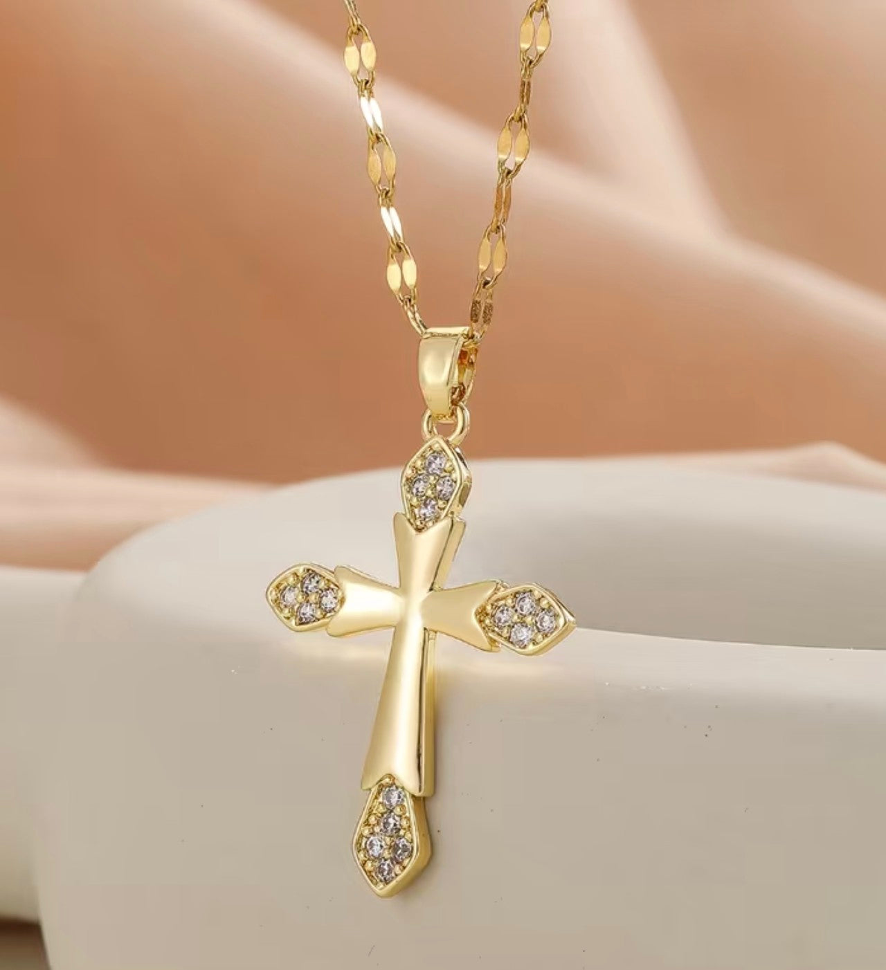 Златно ланче с висулка кръстче обява номер 150