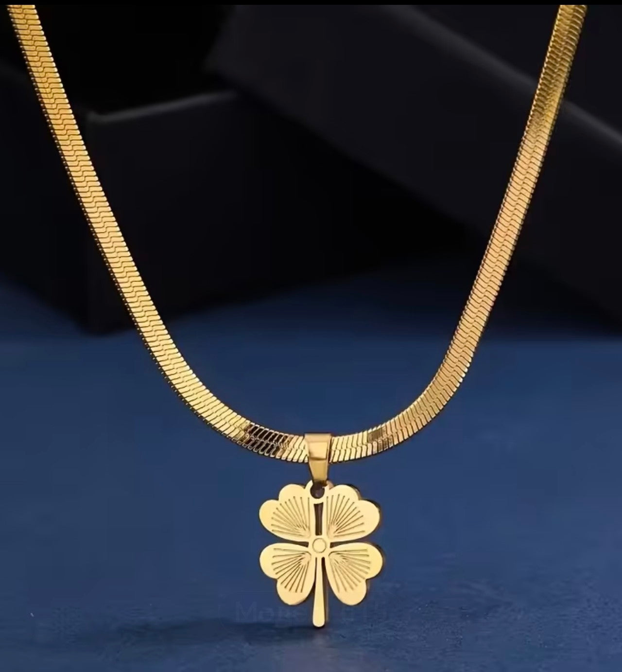 Златно дамско колие детелина втори модел