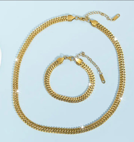 Златен дамски комплект ланец и гривна Обява номер 208