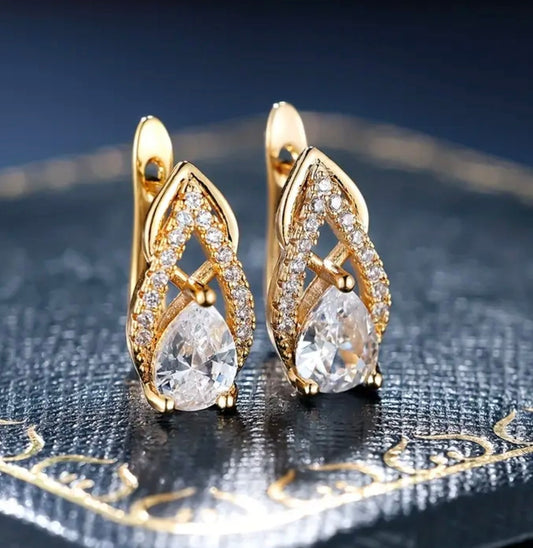 Златни дамски обеци обява 215