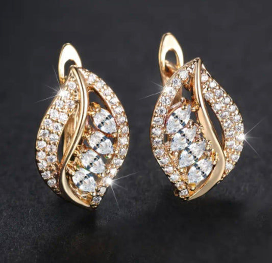 Златни дамски обеци изкрящо листо. Обява номер 214